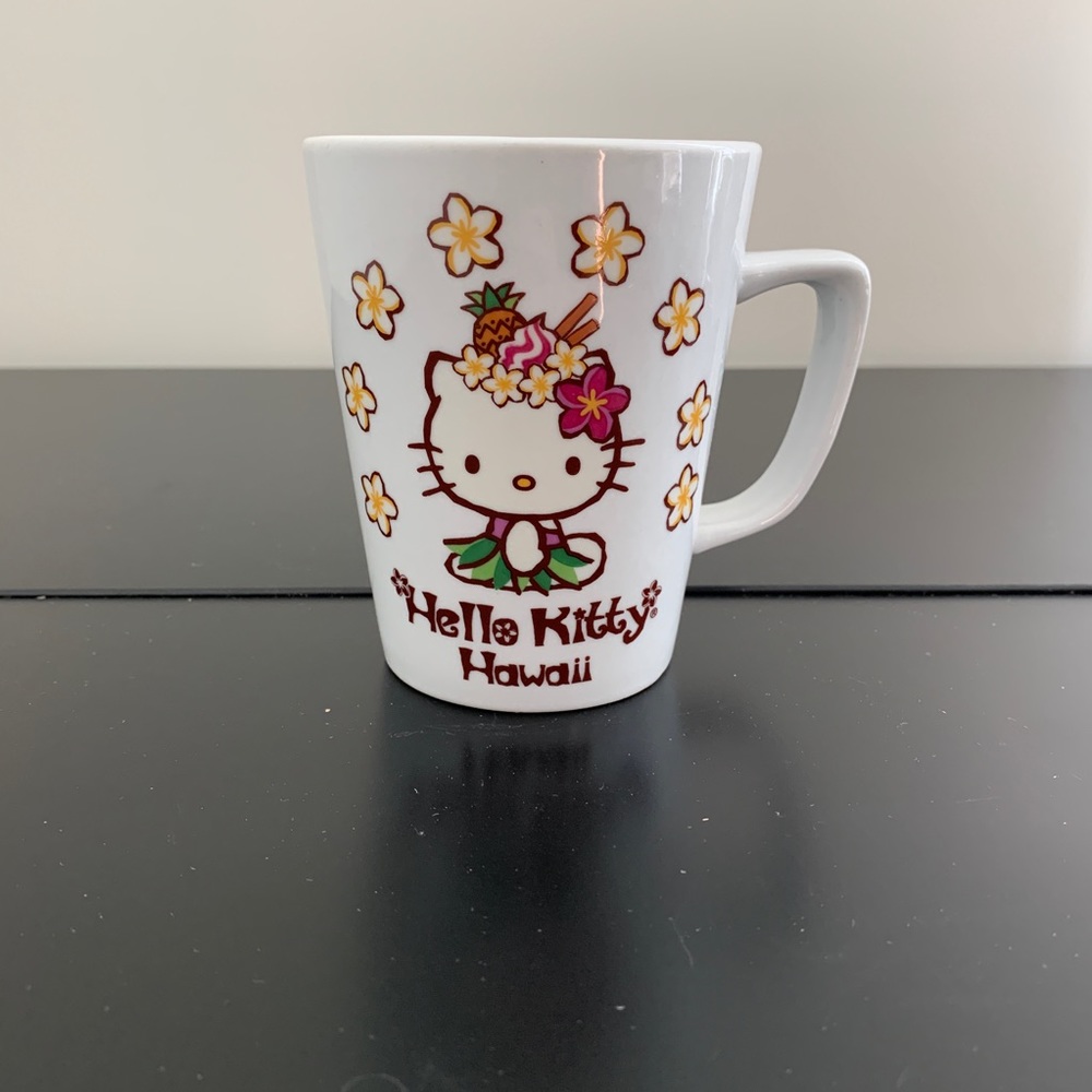 Hello Kitty Hawaii Mug
